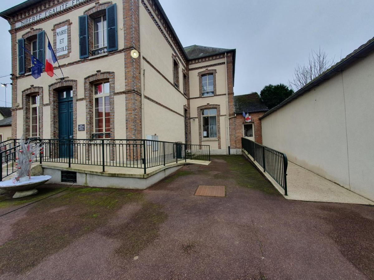 Appartement Au Coeur Du Village D'Aufferville Exteriör bild